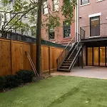 5Br Townhouse Near Times Square Rooftop Patio