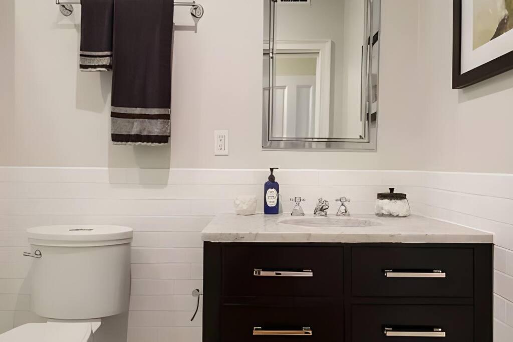 5br Townhouse Near Times Square Rooftop Patio New York