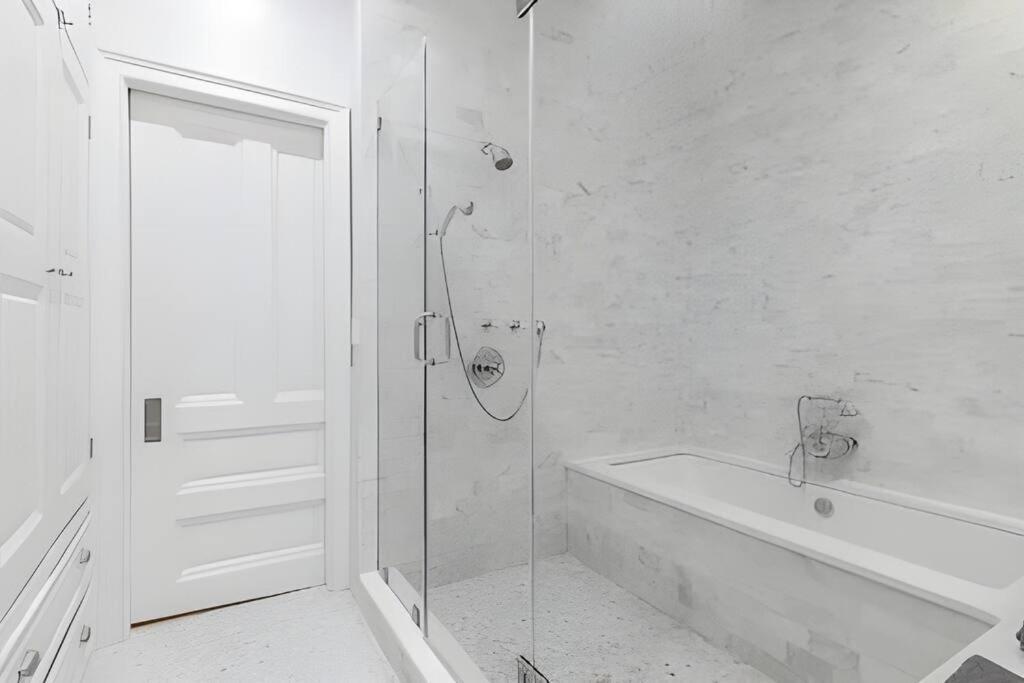 5br Townhouse Near Times Square Rooftop Patio New York
