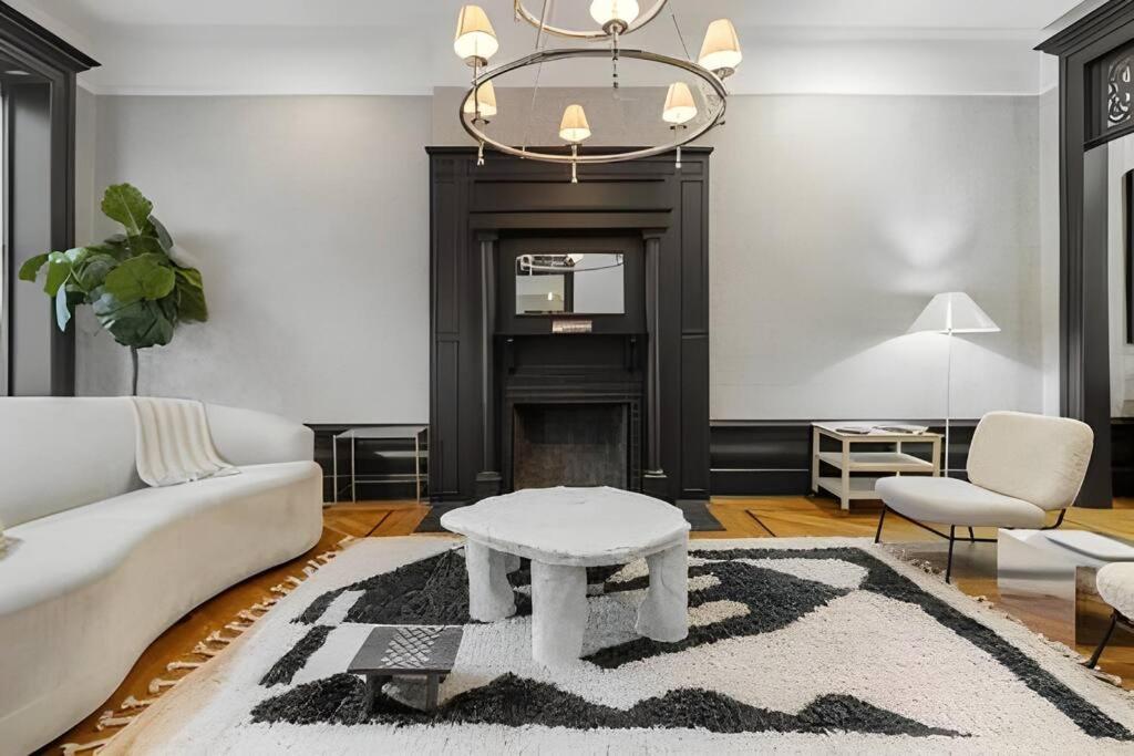 Apartment 5br Townhouse Near Times Square Rooftop Patio New York