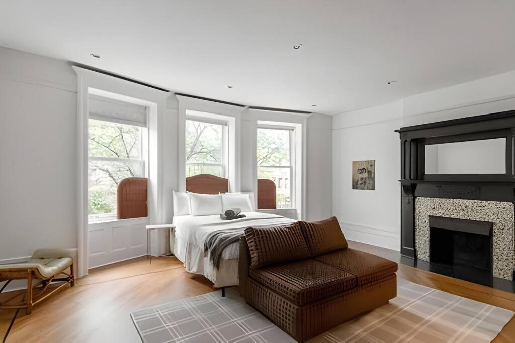 5br Townhouse Near Times Square Rooftop Patio Apartment *
